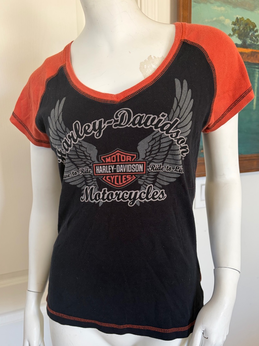 Harley-Davidson V-Neck Raglan Winged Logo Top Size M